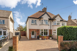Banbury Road Bloxham